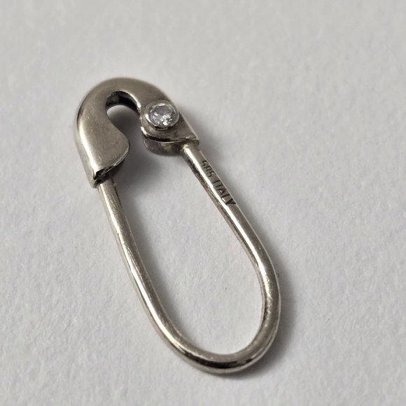 Vintage Jewelry - 14K Gold Diamond Safety Pin Single Earring